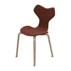 Fritz Hansen 4130 Grand Prix med træben af Arne Jacobsen New