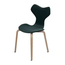 Fritz Hansen 4130 Grand Prix med træben af Arne Jacobsen New