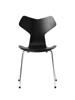 Fritz Hansen 3130 Grand Prix stol i farvet ask af Arne Jacobsen