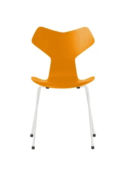 Fritz Hansen 3130 Grand Prix stol i farvet ask af Arne Jacobsen
