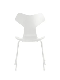 Fritz Hansen 3130 Grand Prix stol i farvet ask af Arne Jacobsen