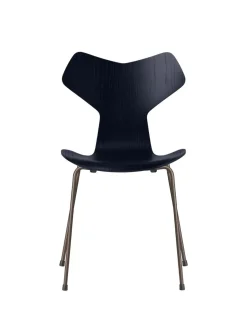 Fritz Hansen 3130 Grand Prix stol i farvet ask af Arne Jacobsen