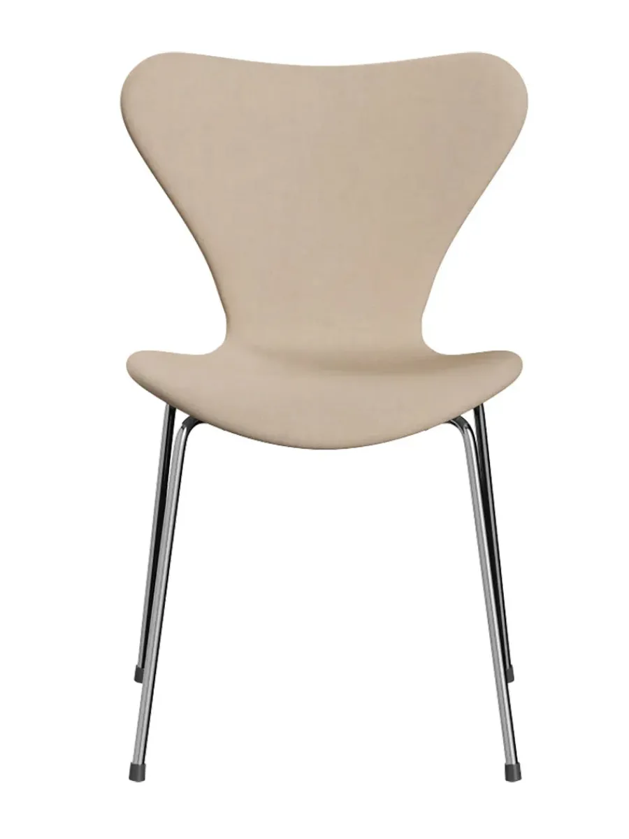 Fritz Hansen 3107 Serie 7, fuldpolstret af Arne Jacobsen Clearance