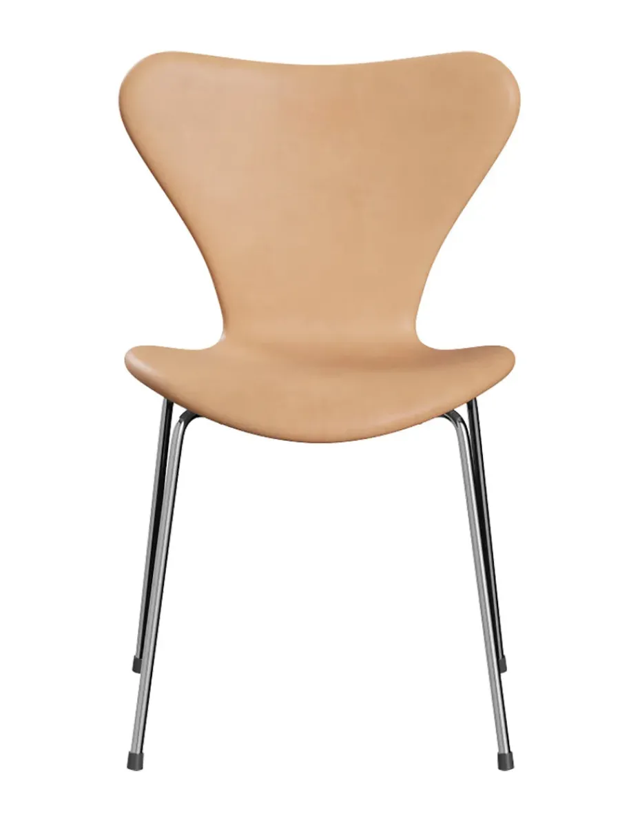 Fritz Hansen 3107 Serie 7, fuldpolstret af Arne Jacobsen Clearance