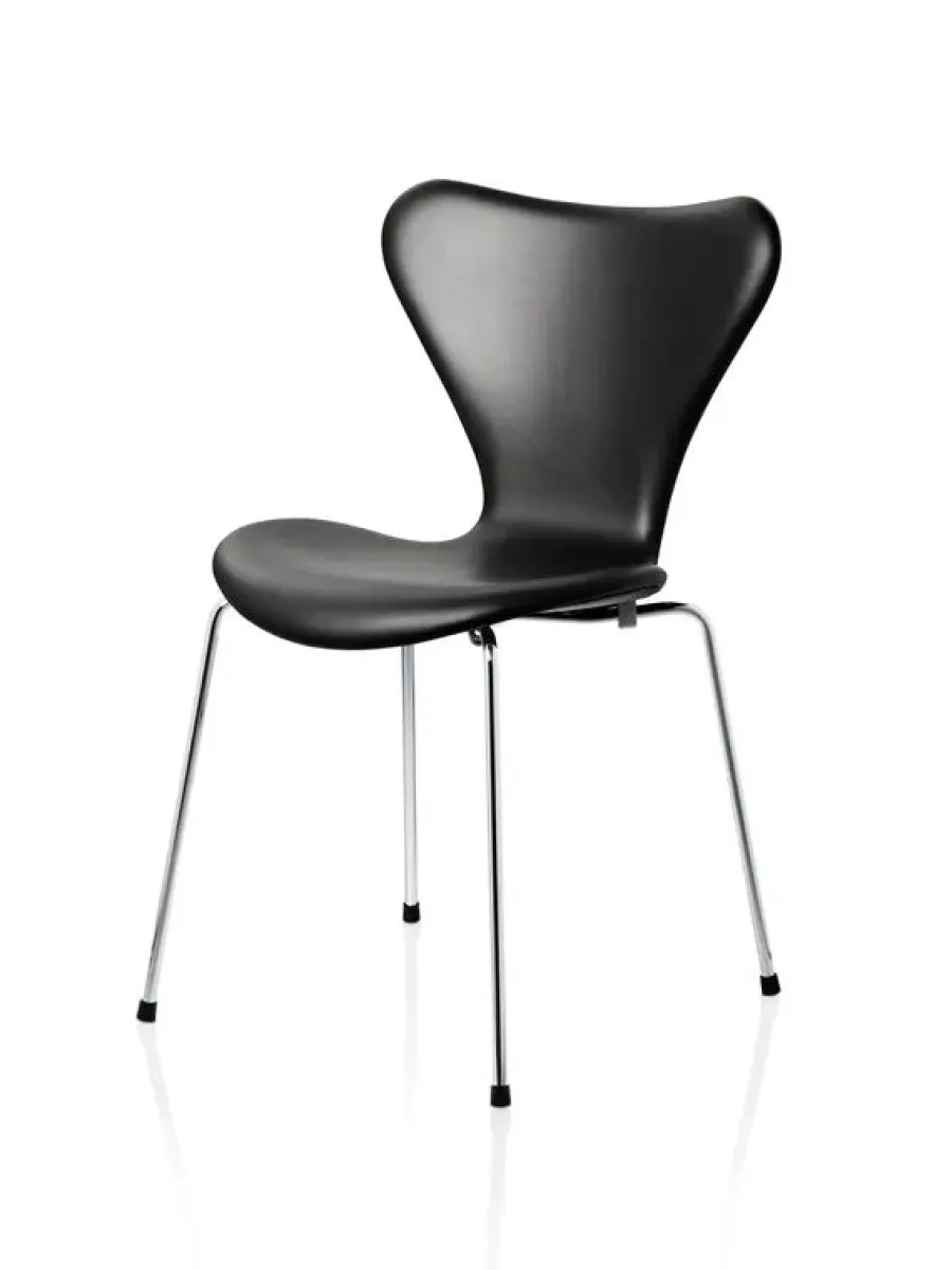 Fritz Hansen 3107 Serie 7, fuldpolstret af Arne Jacobsen Clearance