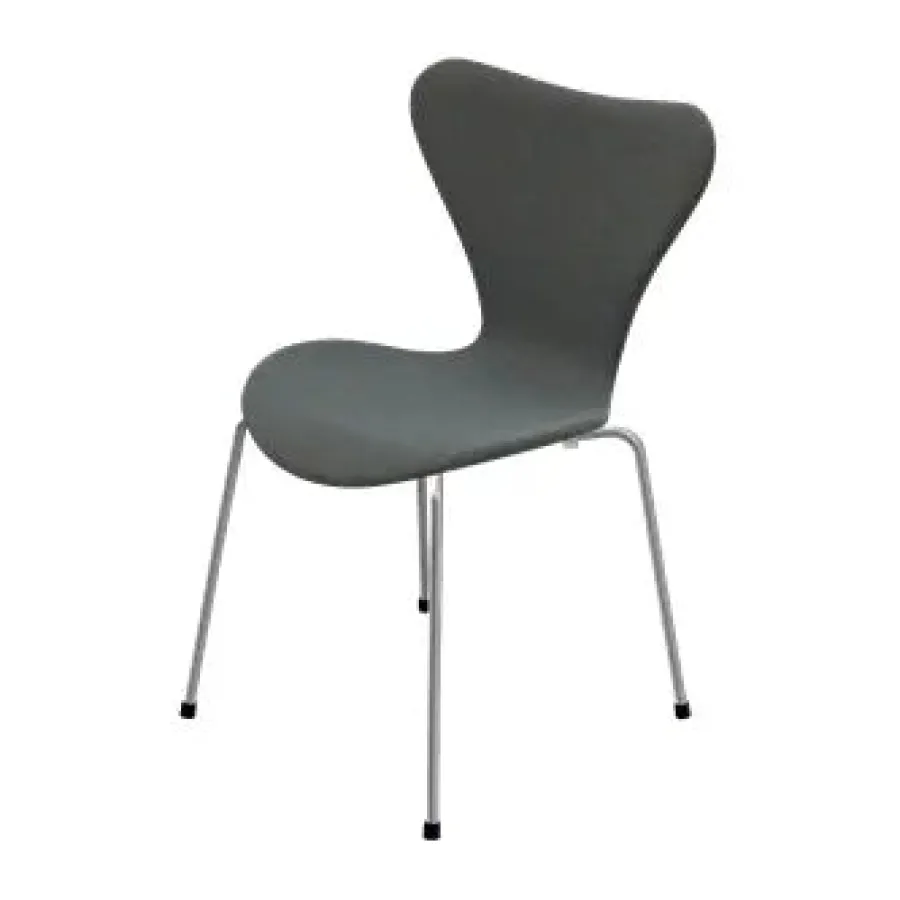 Fritz Hansen 3107 Serie 7, fuldpolstret af Arne Jacobsen Clearance