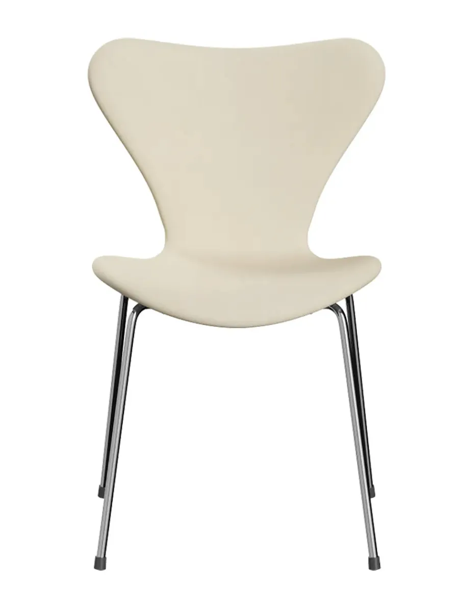 Fritz Hansen 3107 Serie 7, fuldpolstret af Arne Jacobsen Clearance