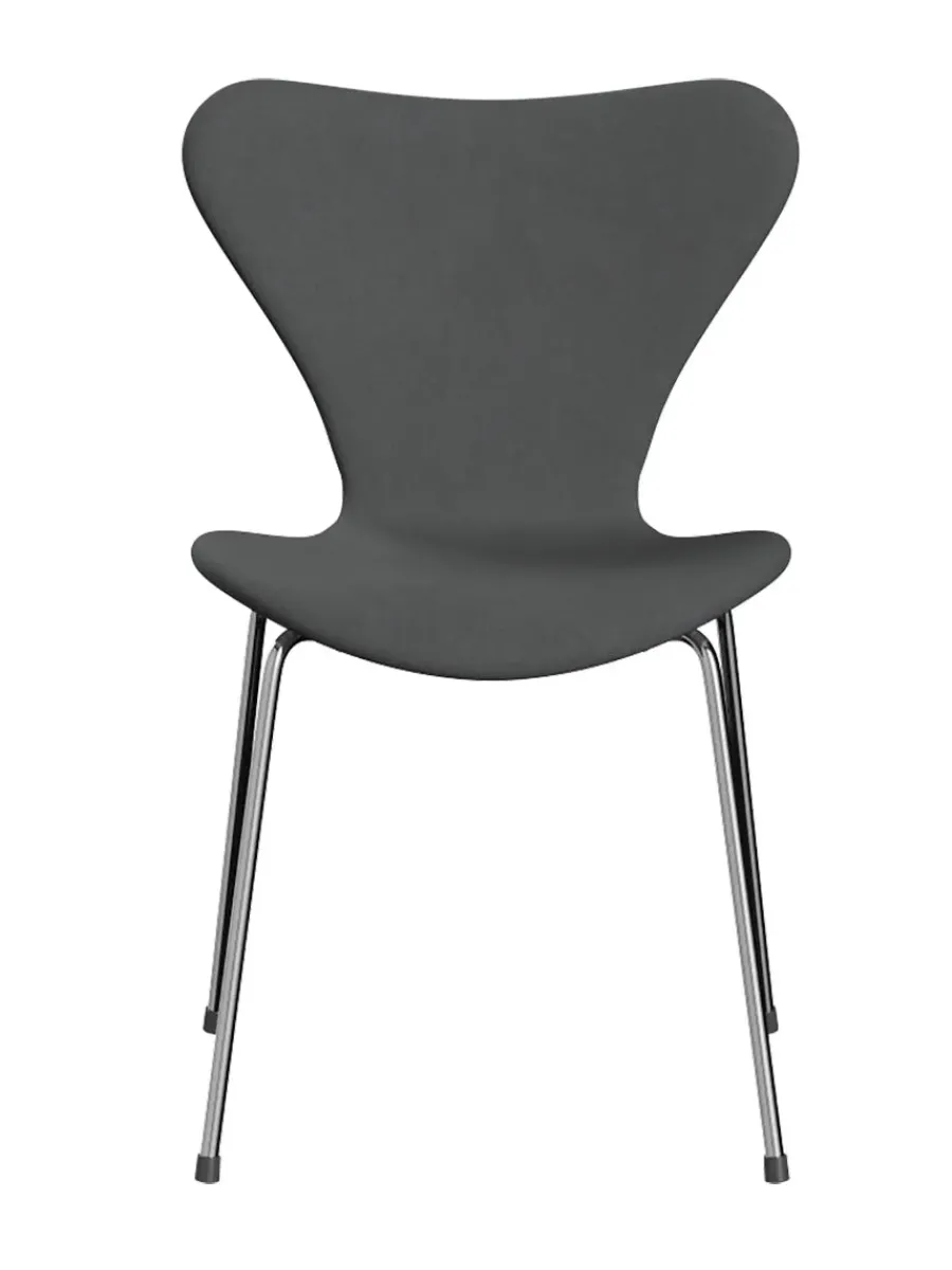 Fritz Hansen 3107 Serie 7, fuldpolstret af Arne Jacobsen Clearance