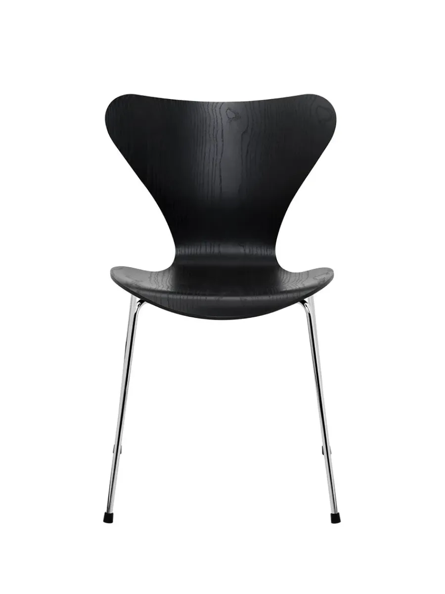 Fritz Hansen 3107 Serie 7 stol i farvet ask af Arne Jacobsen Hot