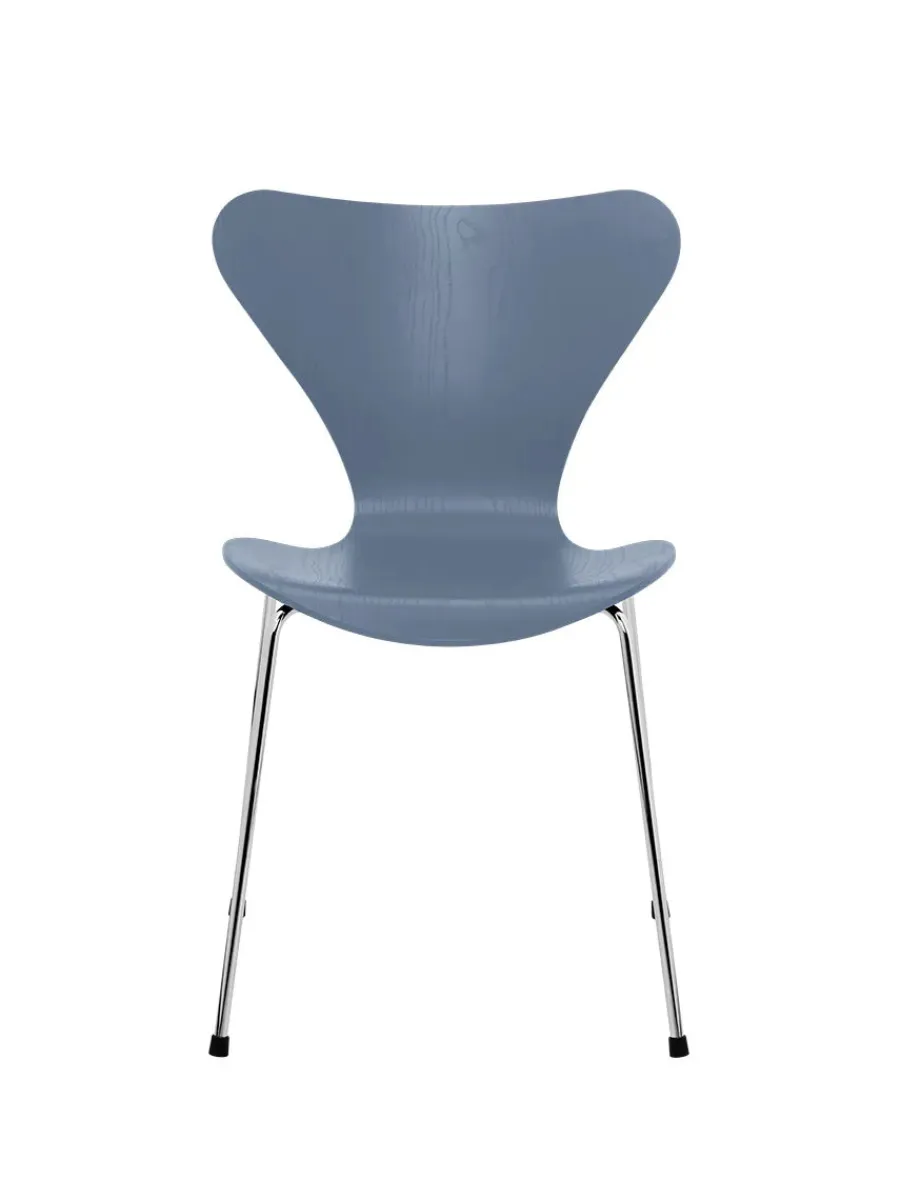Fritz Hansen 3107 Serie 7 stol i farvet ask af Arne Jacobsen Hot