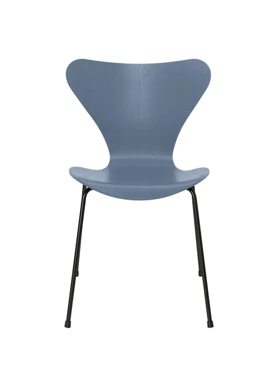 Fritz Hansen 3107 Serie 7 stol i farvet ask af Arne Jacobsen Hot