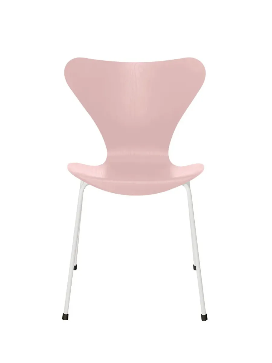 Fritz Hansen 3107 Serie 7 stol i farvet ask af Arne Jacobsen Hot