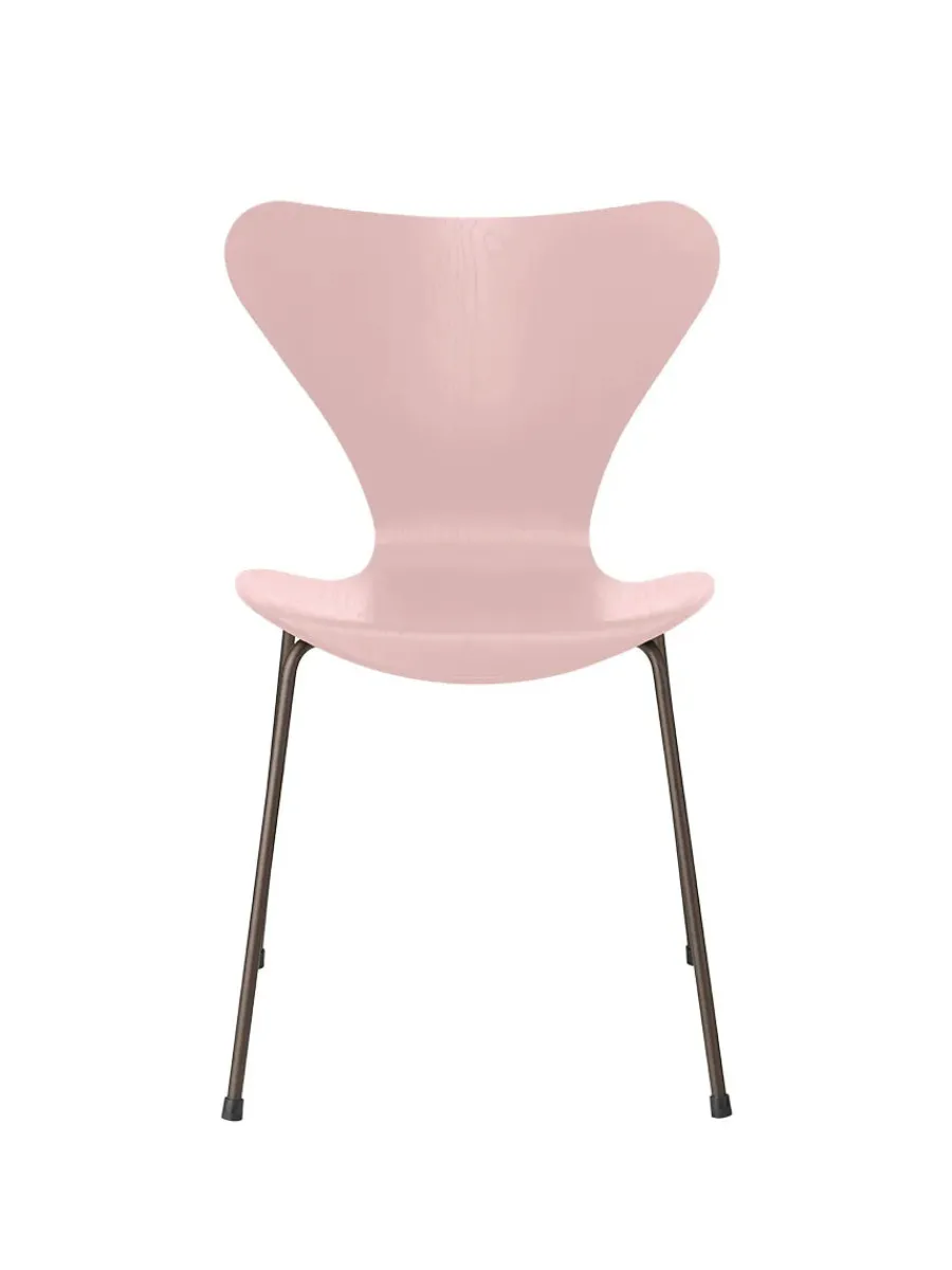 Fritz Hansen 3107 Serie 7 stol i farvet ask af Arne Jacobsen Hot