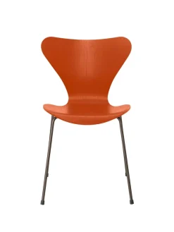 Fritz Hansen 3107 Serie 7 stol i farvet ask af Arne Jacobsen Hot