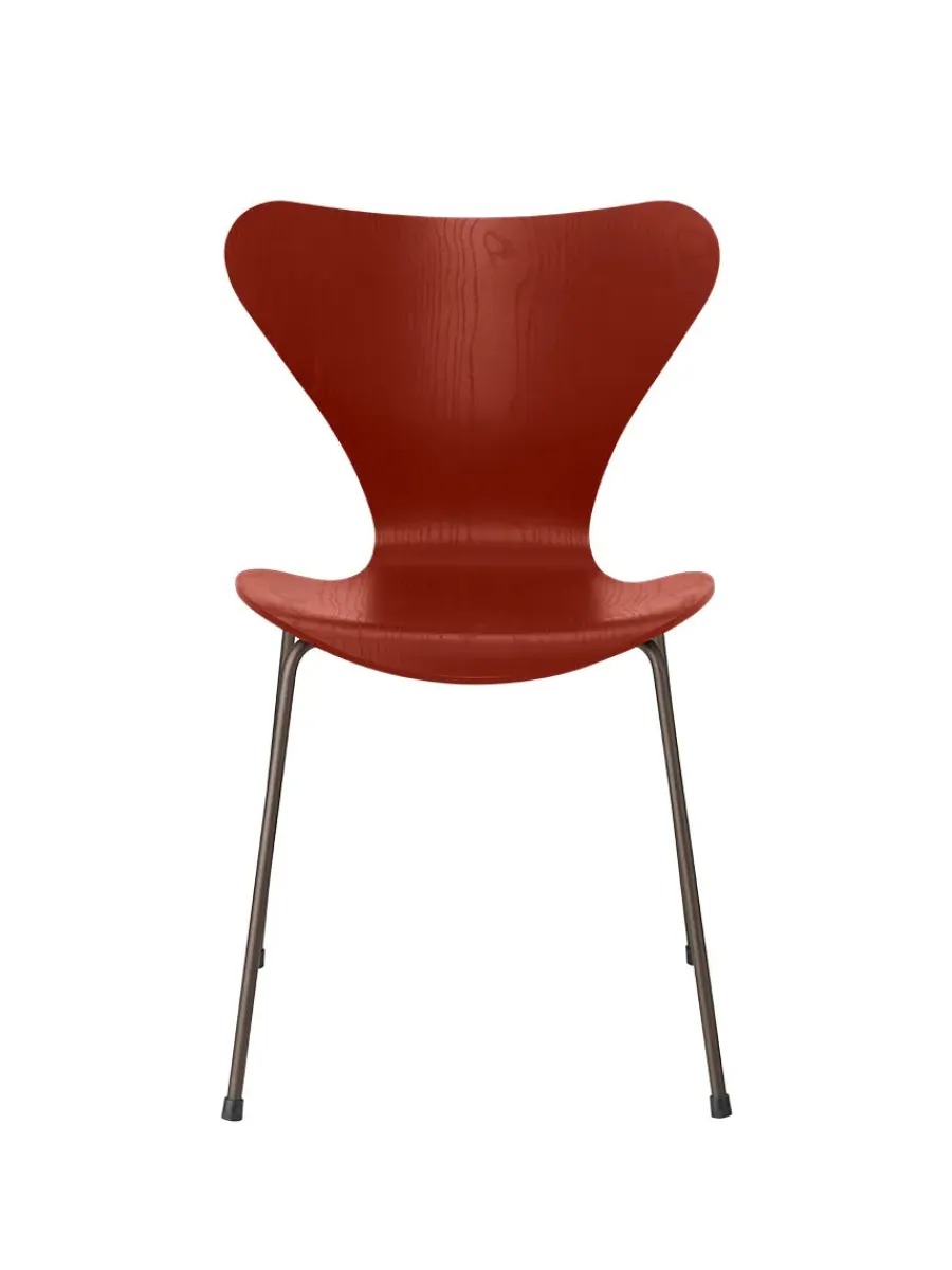 Fritz Hansen 3107 Serie 7 stol i farvet ask af Arne Jacobsen Hot