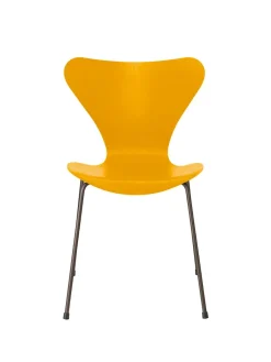 Fritz Hansen 3107 Serie 7 stol i farvet ask af Arne Jacobsen Hot