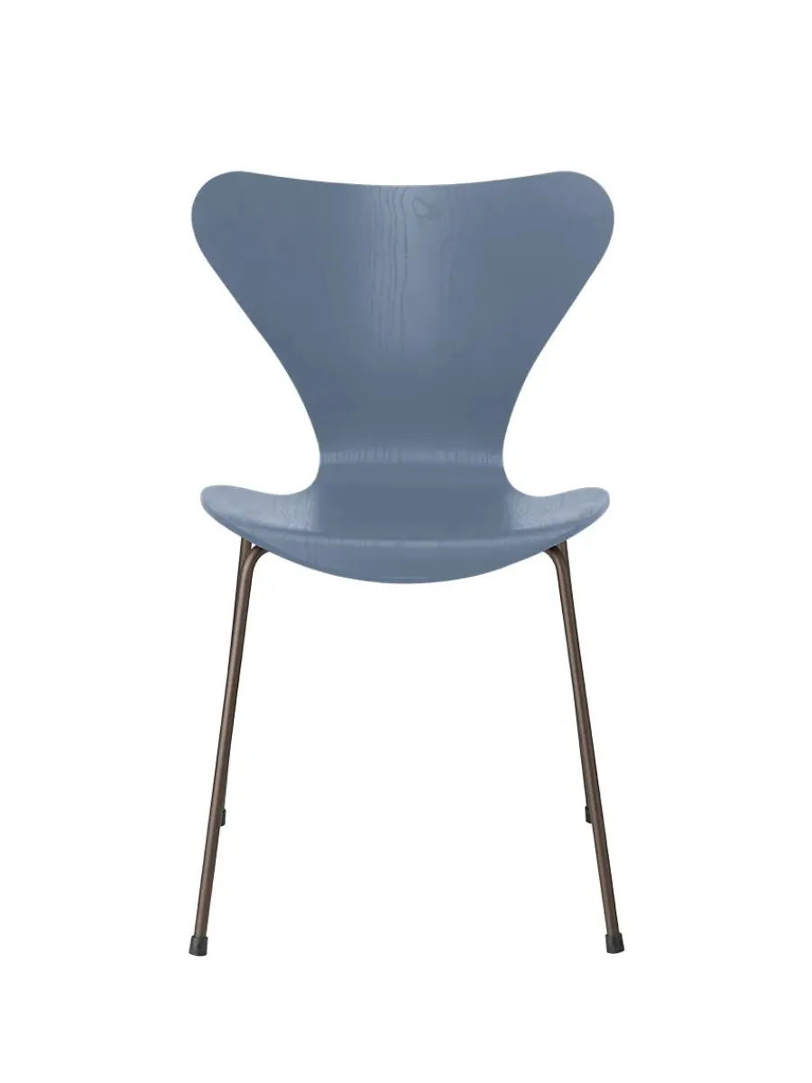 Fritz Hansen 3107 Serie 7 stol i farvet ask af Arne Jacobsen Hot