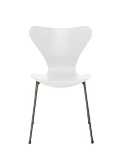 Fritz Hansen 3107 Serie 7 stol i farvet ask af Arne Jacobsen Hot