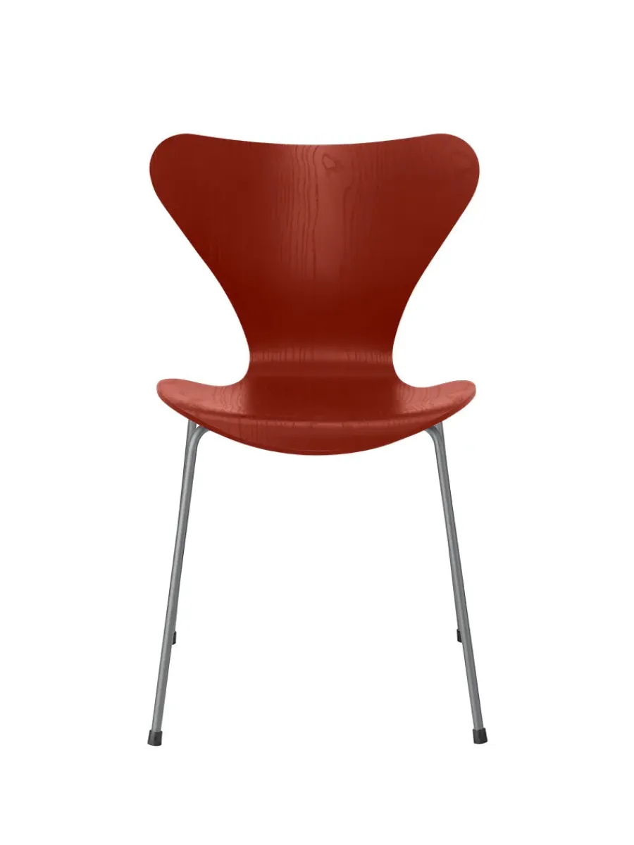 Fritz Hansen 3107 Serie 7 stol i farvet ask af Arne Jacobsen Hot