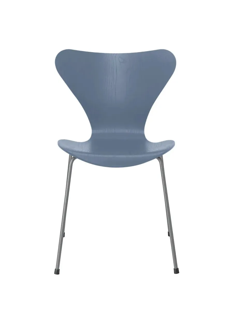 Fritz Hansen 3107 Serie 7 stol i farvet ask af Arne Jacobsen Hot