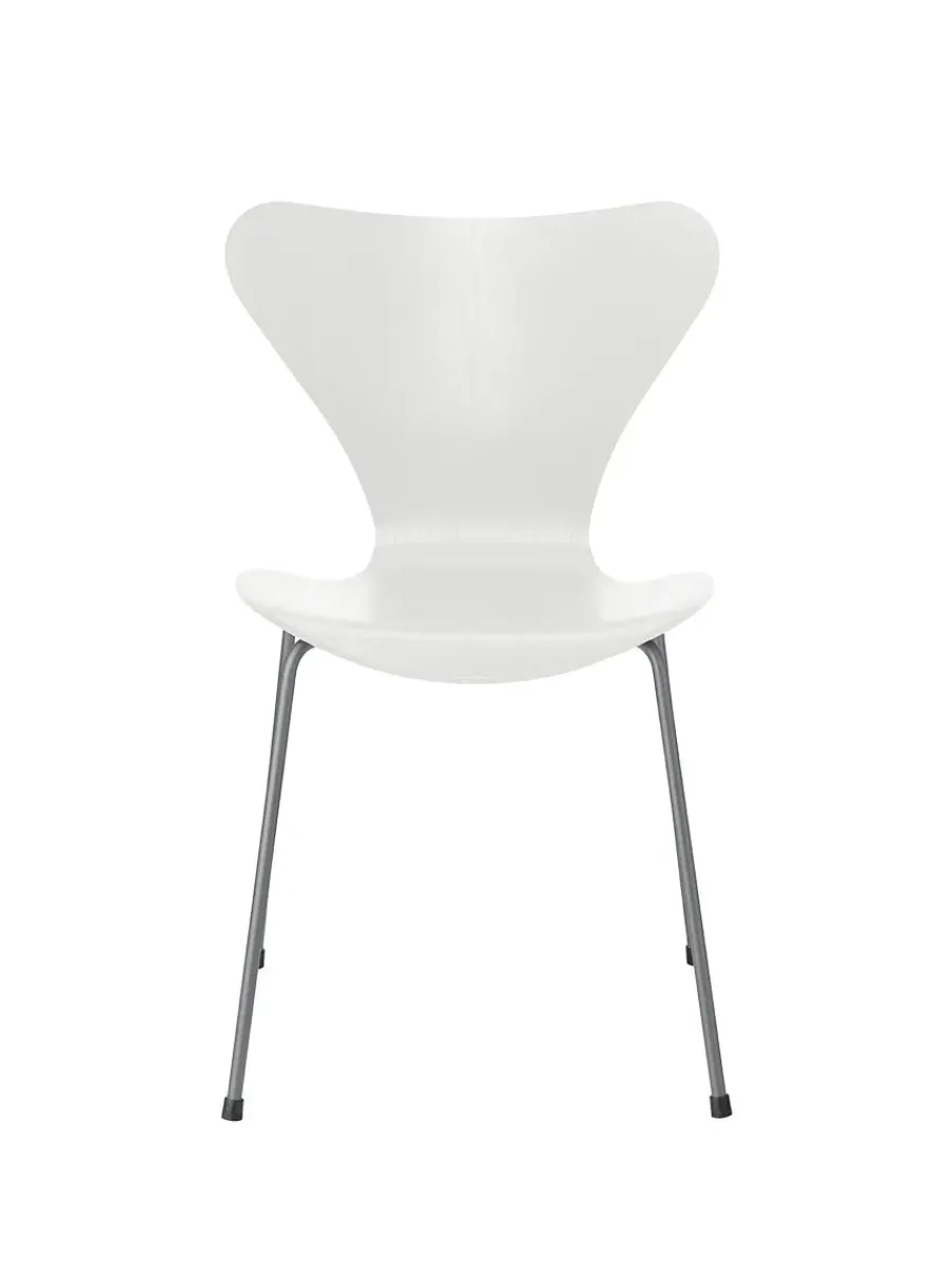 Fritz Hansen 3107 Serie 7 stol i farvet ask af Arne Jacobsen Hot