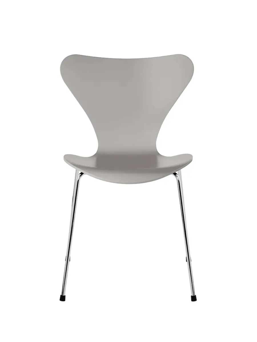 Fritz Hansen 3107 Serie 7 stol lakeret af Arne Jacobsen Sale