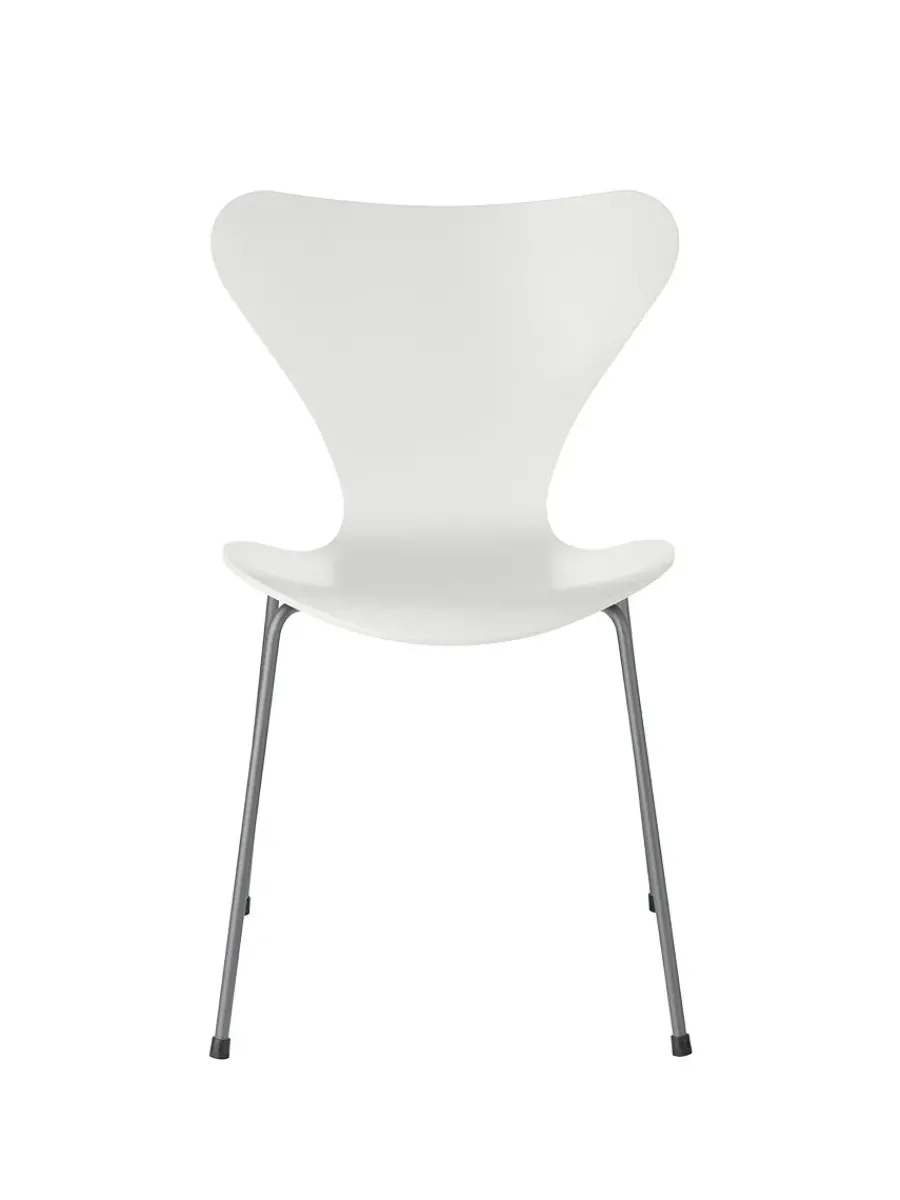 Fritz Hansen 3107 Serie 7 stol lakeret af Arne Jacobsen Sale