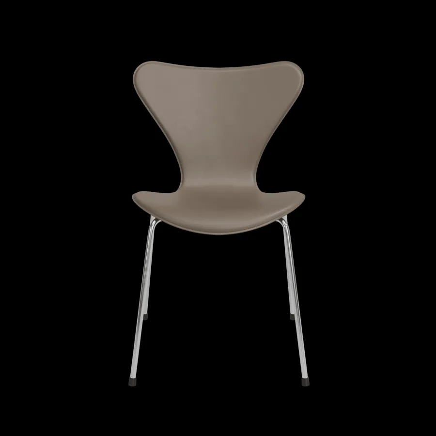 Fritz Hansen 3107 Serie 7 stol, Tailored af Arne Jacobsen