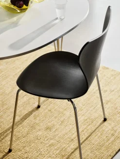 Fritz Hansen 3107 stol i sort ask af Arne Jacobsen Online