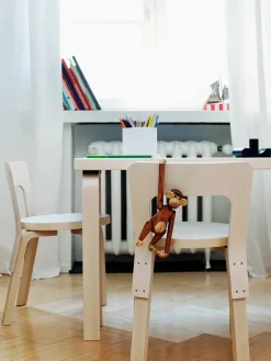 Artek Aalto Children's Table Square fra Hot