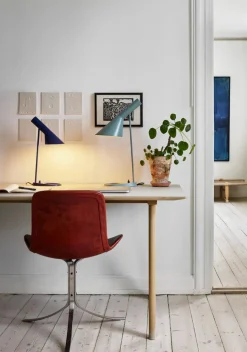 Louis Poulsen AJ Mini Table Lamp, grey/brass af Arne Jacobsen Outlet