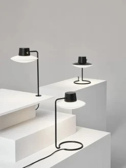 Louis Poulsen AJ Oxford 410 Bordlampe på pind fra Sale