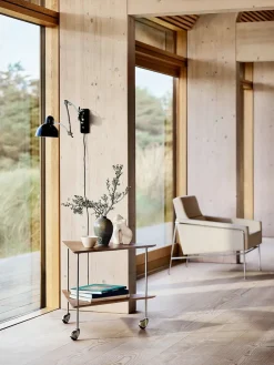Fritz Hansen AJ Trolley, valnød af Arne Jacobsen Best
