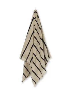 Ferm Living Alee Bath Towel, sand/black fra