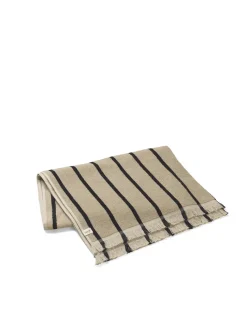 Ferm Living Alee Bath Towel, sand/black fra