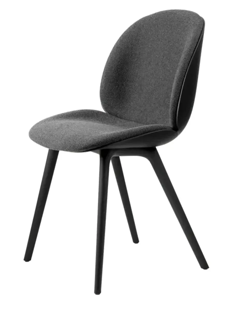 GUBI Beetle Chair, forsidepolstret, sort skal fra