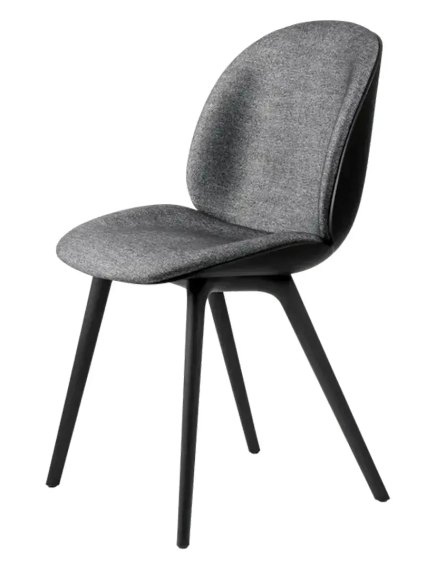 GUBI Beetle Chair, forsidepolstret, sort skal fra