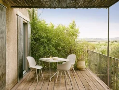 GUBI Beetle Outdoor Spisestol fra Online