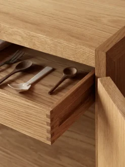 Carl Hansen & Søn BM0057 Skænk af Børge Mogensen
