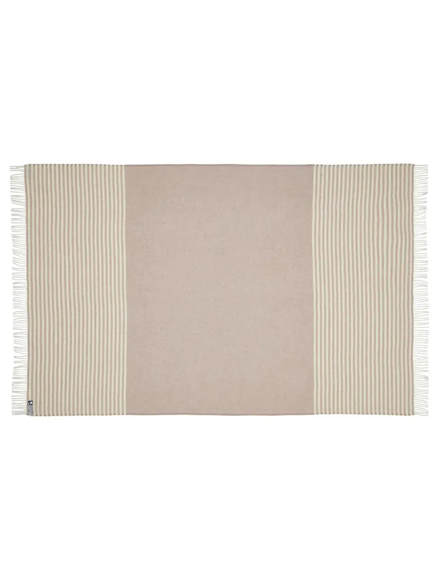 Silkeborg Uldspinderi Bogø Plaid, light nordic grey fra