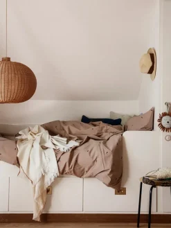 Ferm Living Braided Belly lampe fra Hot