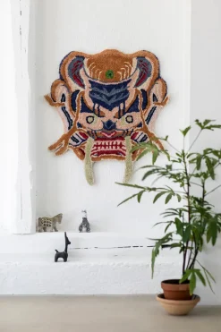 Bongusta Burma Dragon Face Rug fra Hot