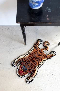 Bongusta Burma Tiger Rug, Baby fra Hot