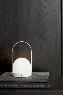 Audo Copenhagen Carrie LED Bordlampe fra New