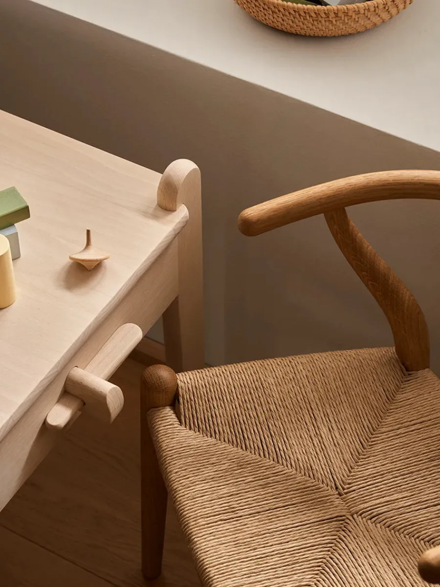Carl Hansen & Søn CH24 Children's Chair af Hans J. Wegner Outlet