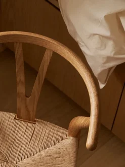 Carl Hansen & Søn CH24 Children's Chair af Hans J. Wegner Outlet