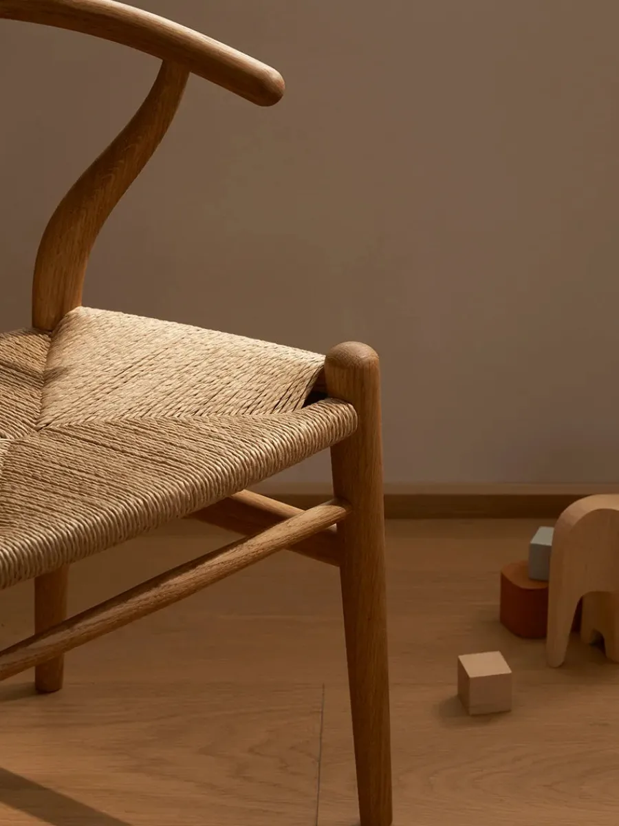 Carl Hansen & Søn CH24 Children's Chair af Hans J. Wegner Outlet