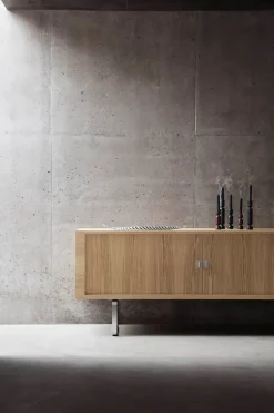 Carl Hansen & Søn CH825 Credenza Skænk af Hans J. Wegner Clearance