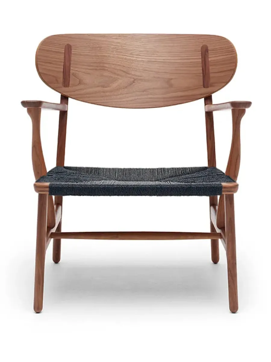 Carl Hansen & Søn CH22 Loungestol af Hans J. Wegner