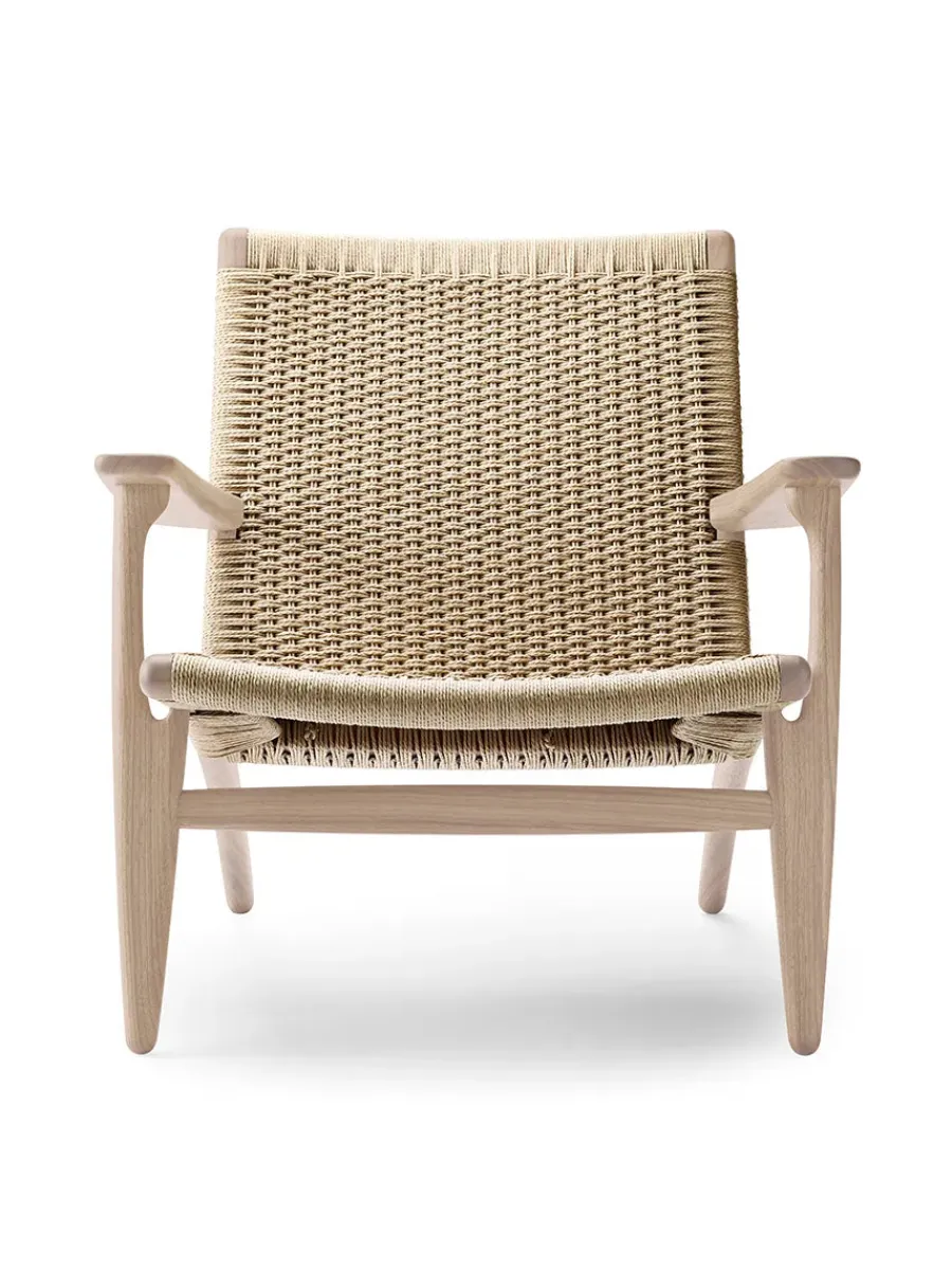 Carl Hansen & Søn CH25 Loungestol, valnød olie af Hans J. Wegner Hot